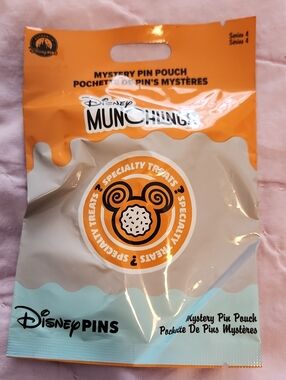 Disney Munchlings Mystery Pin Pouch — Orange, Cream & Light Blue Accents